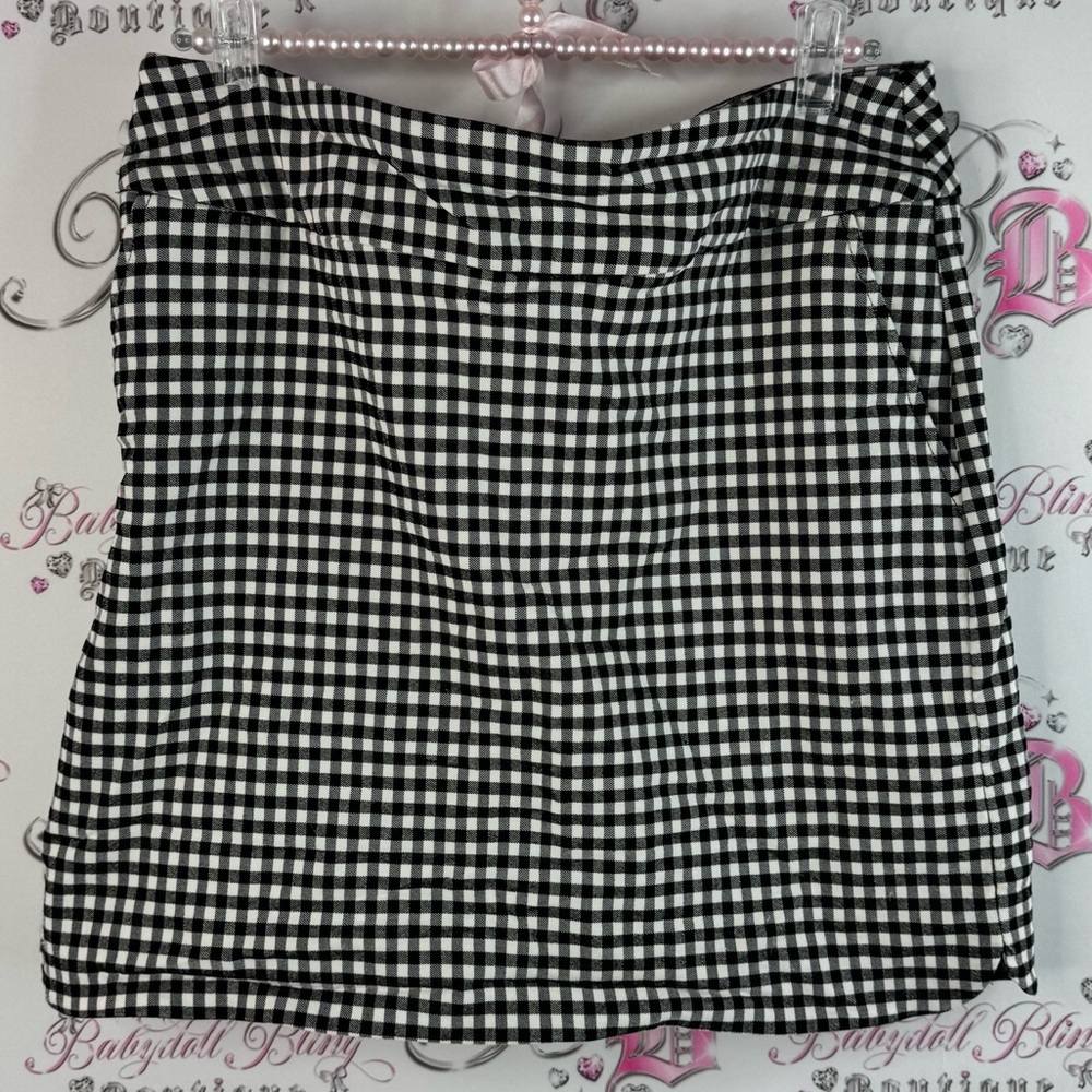 S.c & co skort shorts underneath Stylish Black and White Checkered Mini Skirt